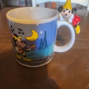 Disney Mug with Minnie Mouse on handle